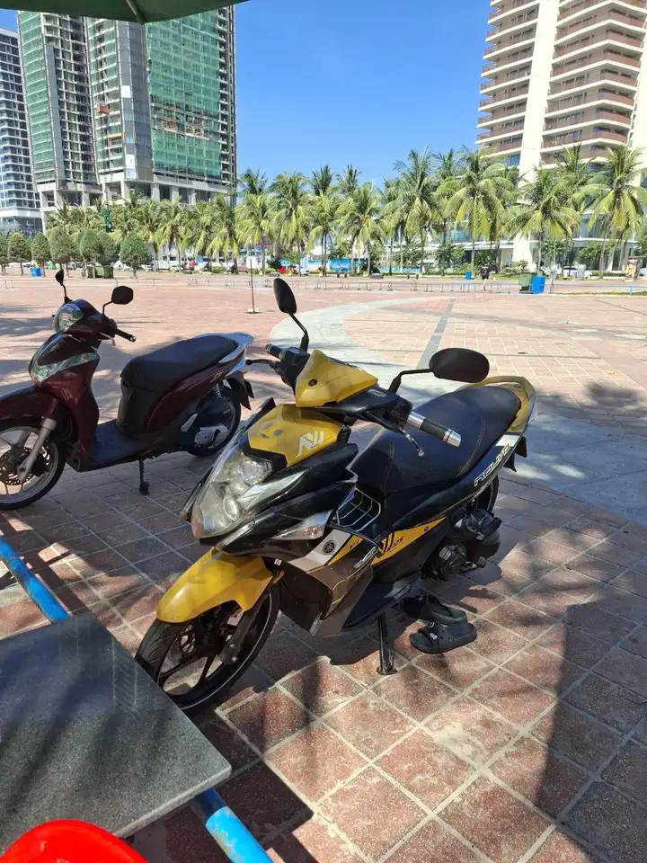 Yamaha Nouvo 6 SX