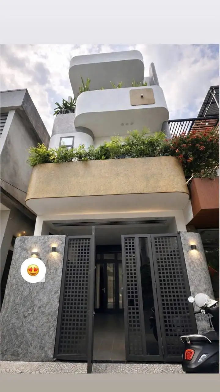 Дом 4 этажа, 3 спальни, 4 санузла, Hoa Minh