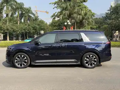 KIA CARNIVAL 2.2D SIGNATURE 2022 Синий 7 мест