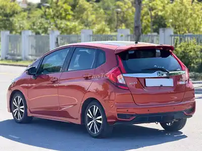 Honda JAZZ RS 2019 красный 50000 км