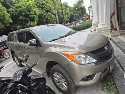 Mazda BT-50 песочный 1,7 млн км