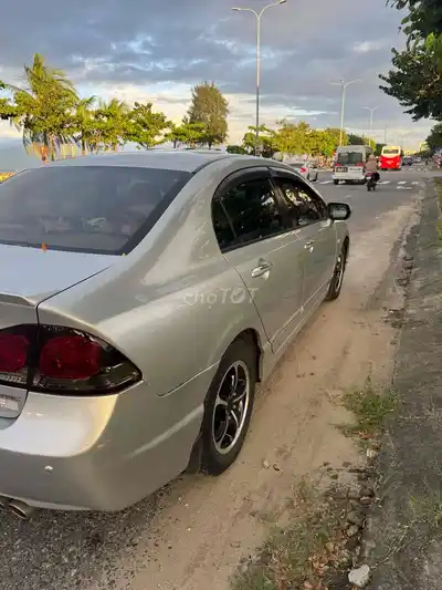 Honda Civic 2011 Серебристый