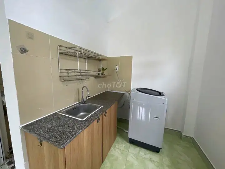 Угловая комната в аренду на Ан Нхон 8, у моста Дракон, 4 млн/мес