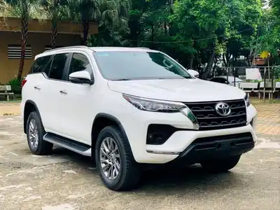 Toyota Fortuner 2.7V 4x2 AT 2021
