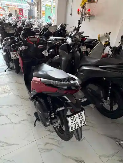 Хонда Варио 125 2025 красная 125 куб. см