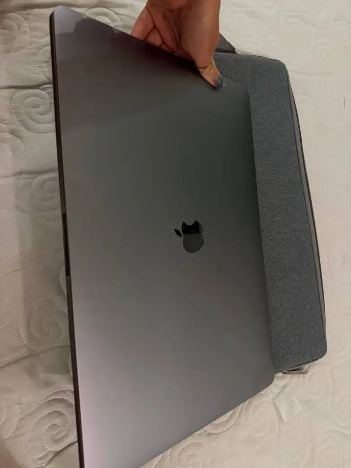 MacBook Pro 16" 2019