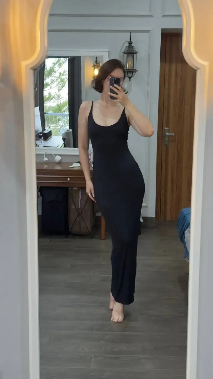 Платье Skims Smooth Layers Skimpy Scoop Neck Dress