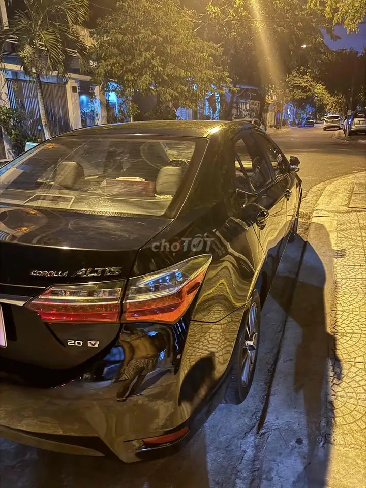 Toyota Corolla Altis 2.0V AT, конец 2017 года