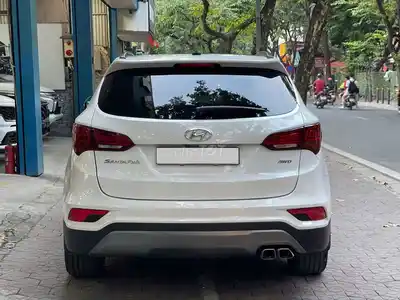 Hyundai SantaFe 2018 2.4L 4WD Белый