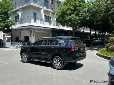 Ford Everest Titanium 2.0L 4x2 AT 2022
