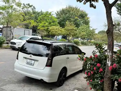 Mitsubishi Grandis 2009 2.4 AT 130 тыс. км