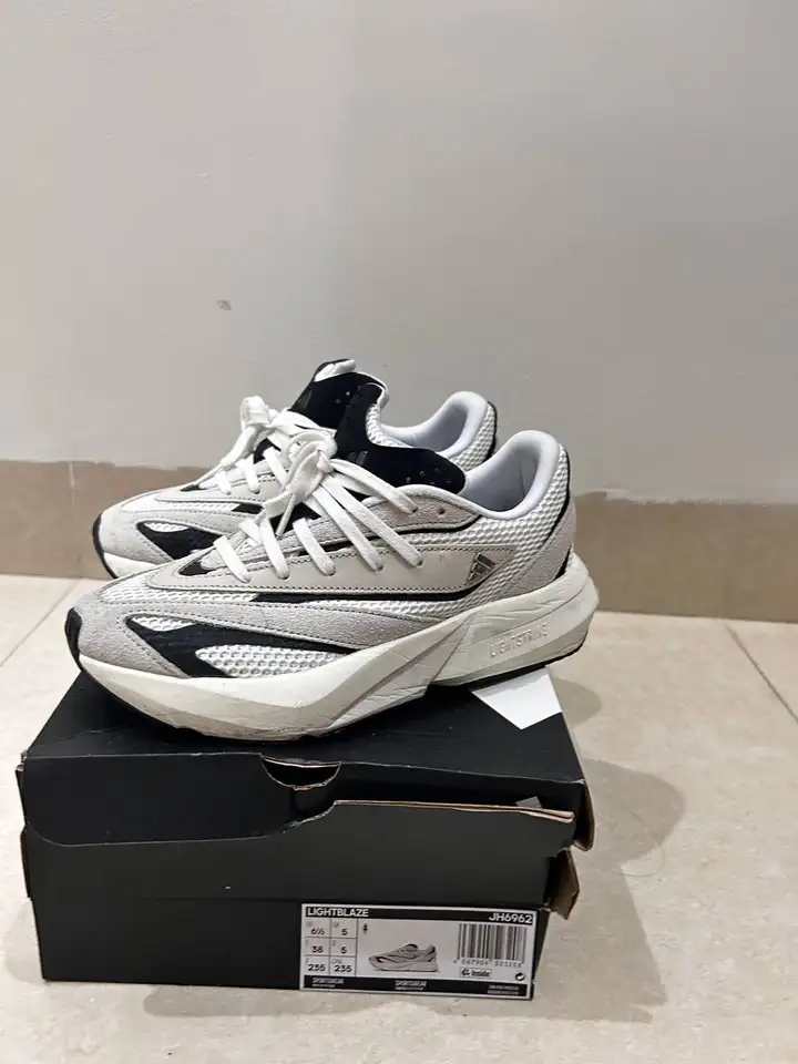 Кроссовки Adidas оригинал