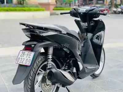 Мопед Honda SH Черный 125cc в отличном состоянии