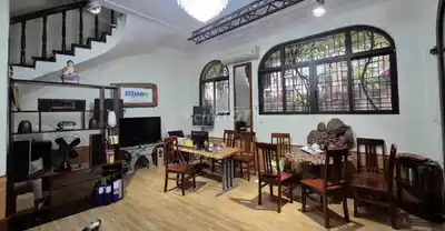 Аренда дома 60м² с 5 спальнями, переулок 445 Lac Long Quan, Tay Ho