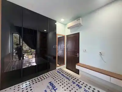 Полностью меблированная отдельная кухня в Нгу Хань Соне