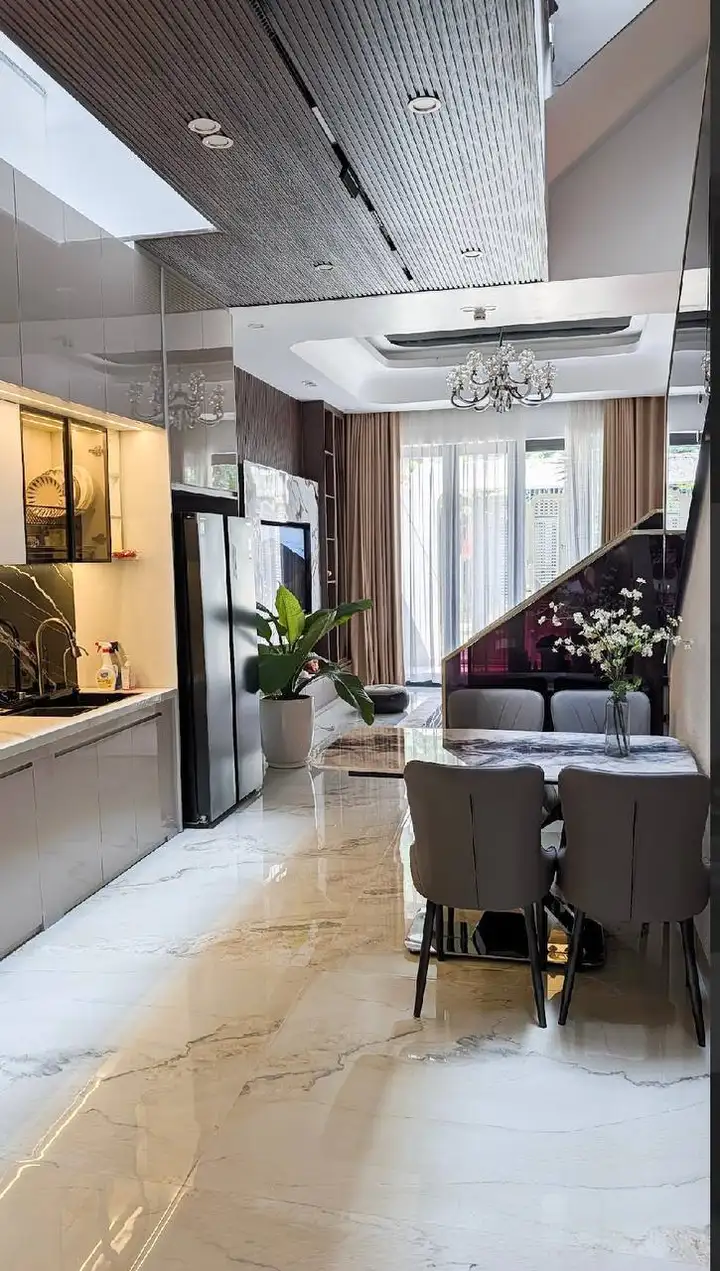 Дом 3 этажа, 3 спальни, 65 м²