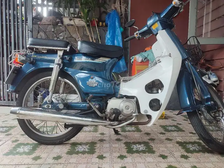 Honda Super Cub бело-синий, Япония