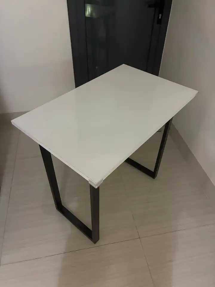Стол 80×50, высота 75см