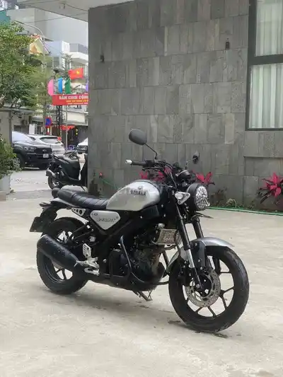 Yamaha XSR155 2023 7.000 км серый