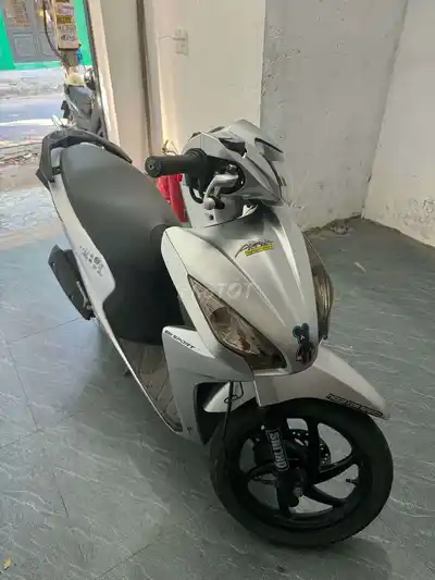 Honda Vision 2017 серебристый