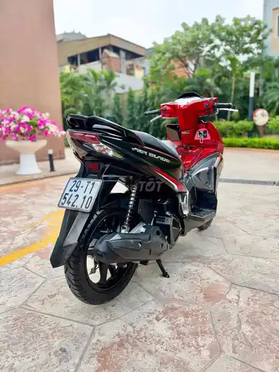 Honda Airblade 125 2016 Красно-черный