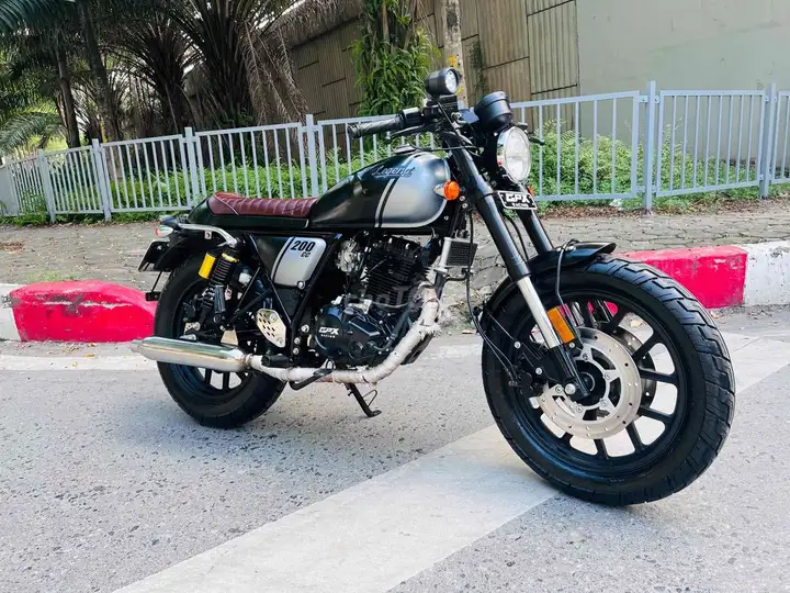 GPX LEGEND 200cc, пробег небольшой, новый, красивый мотобайк от хозяина