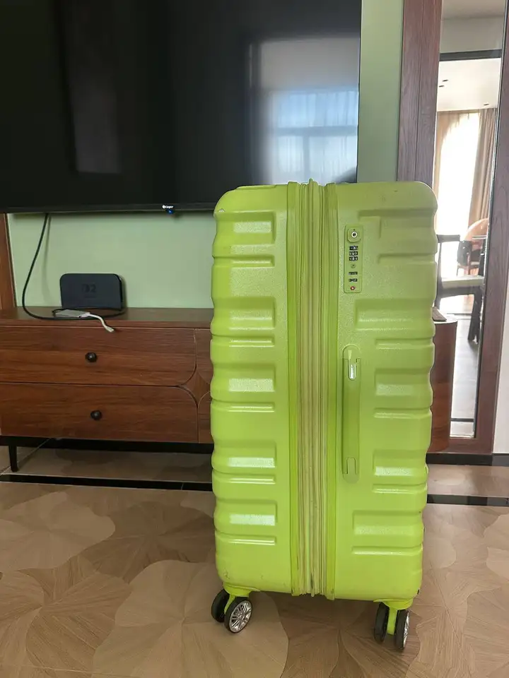 Большой чемодан