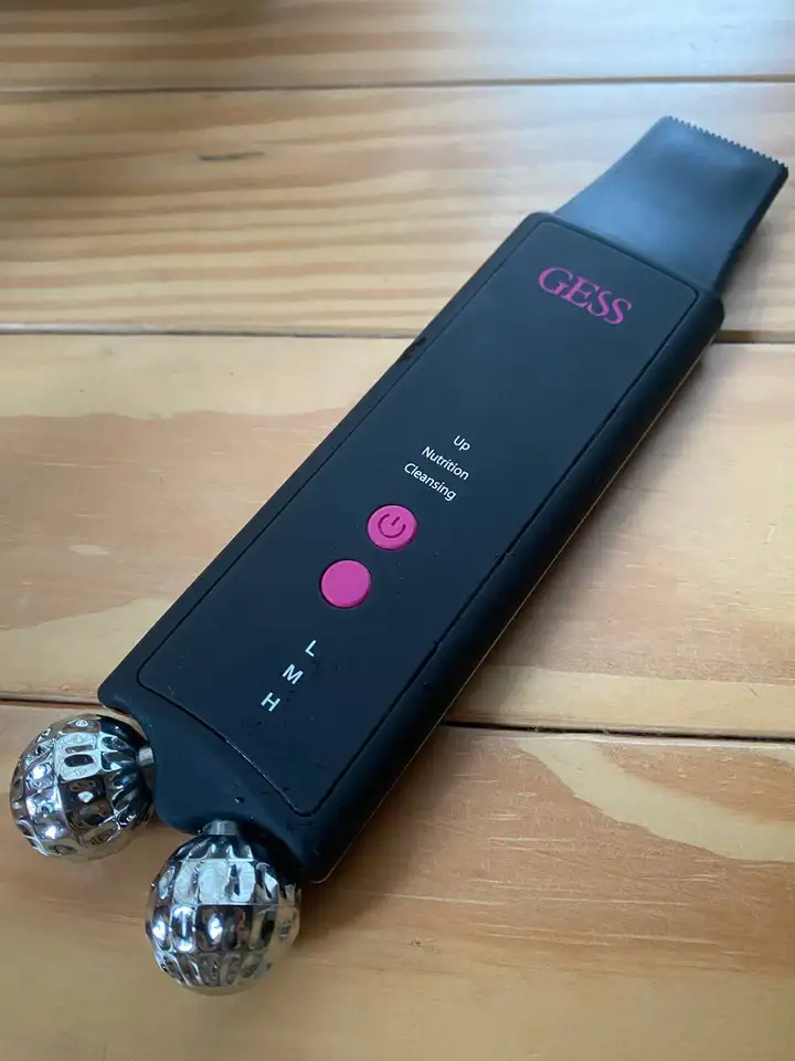 Прибор для ультразвуковой чистки лица Gess mamba