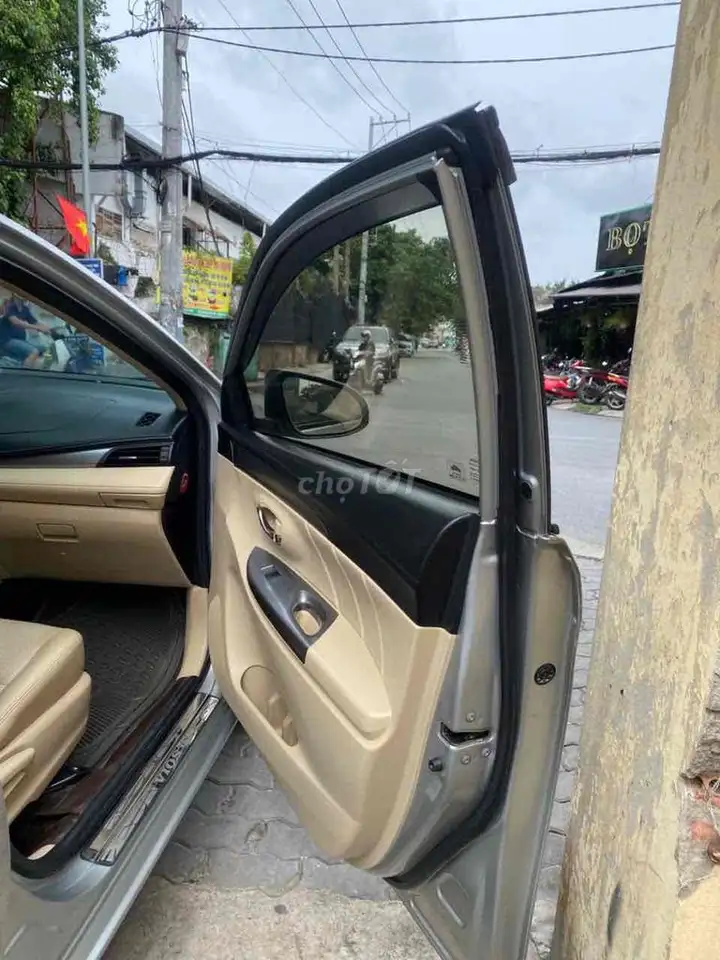 Toyota Vios G 2017, серебристый, 132 333 км