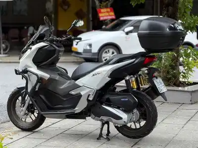 ADV 160cc 2025, белый, 7000 км, Smartkey, ABS, красивый как новый