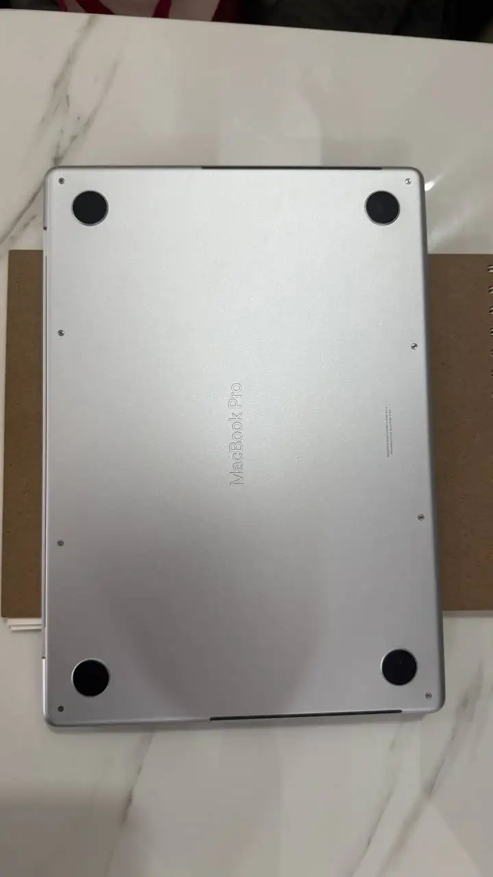 MacBook Pro 14” M4