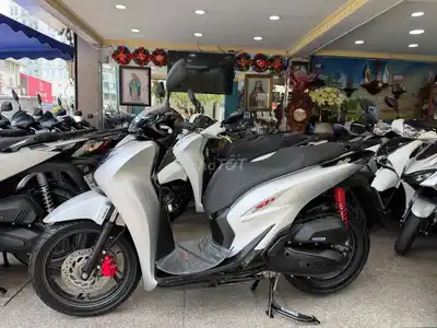 Honda SH 160i ABS 2023 Серый Порше с номерами Хошимина от собственника