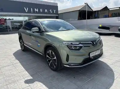 VF8, полная опция 2025 года, расстояние до 17 000 км, очень новое - HCM