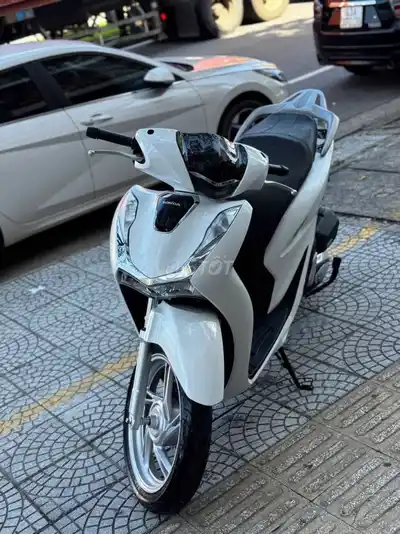 SH 125 2025 белый супер красивый, тихий двигатель, есть рассрочка