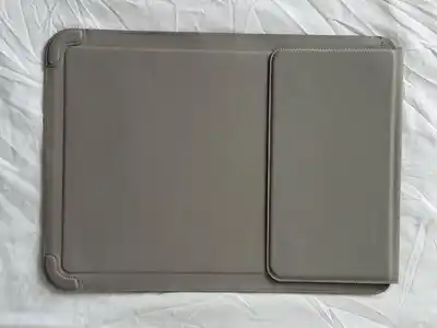 Чехол-подставка для ноутбука 15"
