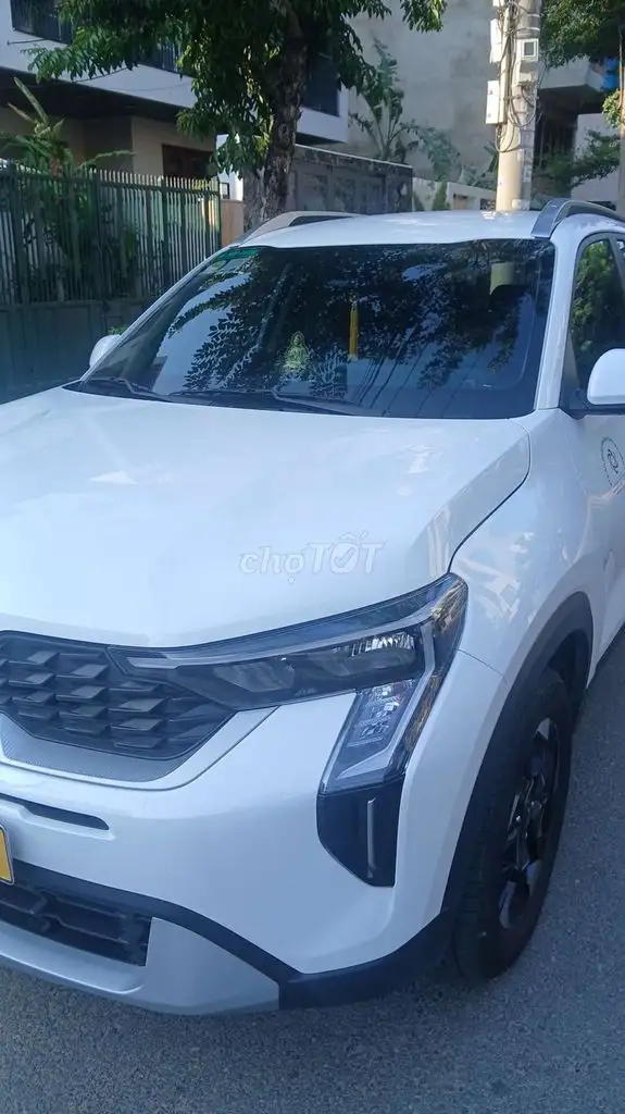 KIA Sonet Deluxe 2026 Белый 12300км