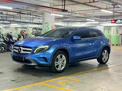 Mercedes GLA 200 2016 Синий