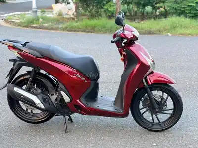 Honda SH 125 2015 красный супер красивый есть рассрочка