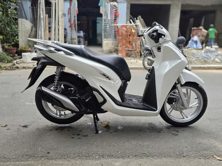 Honda SH 2026 белый, госномер 43, рассрочка