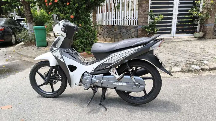 Honda Wave Blade свежий год отличное состояние мощная тихая номерах 43