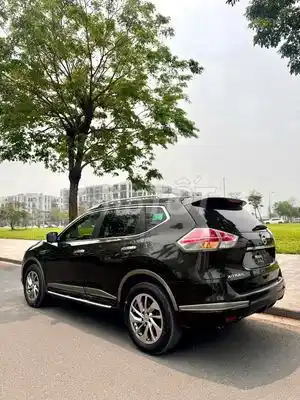 Nissan X-Trail 2.5SV 2017 черно-синий 98000 км