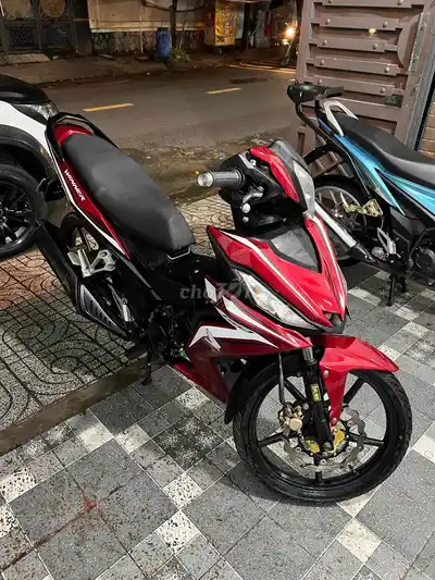 Honda Winner, красный, черный, главный морской владелец, машина Saigon ZJN