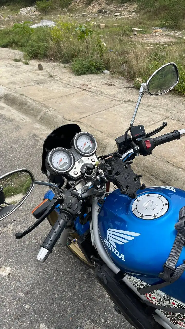 Honda VTR 250 fi, 2017