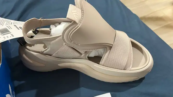 Сандалии adidas