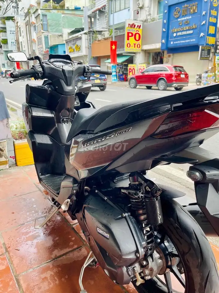 Honda Vario 160 2023 черный Индонезия 33xxx км