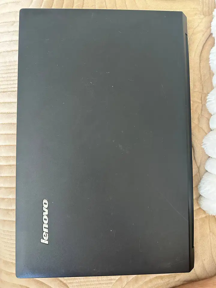 Lenovo B590