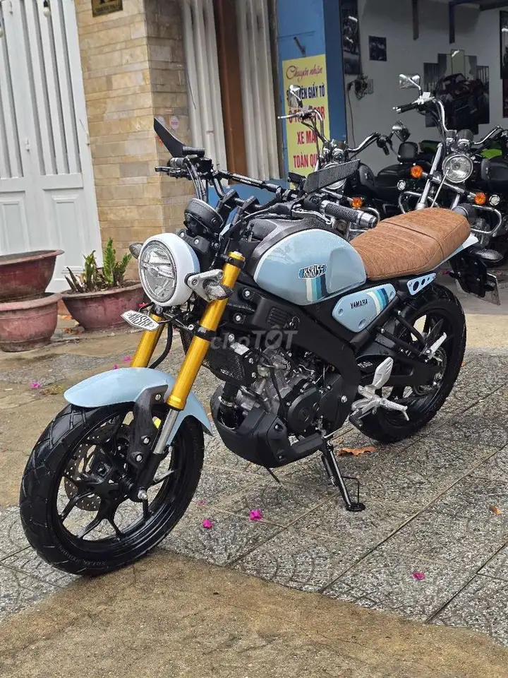 Yamaha XSR155 3000км серо-голубой пастельный
