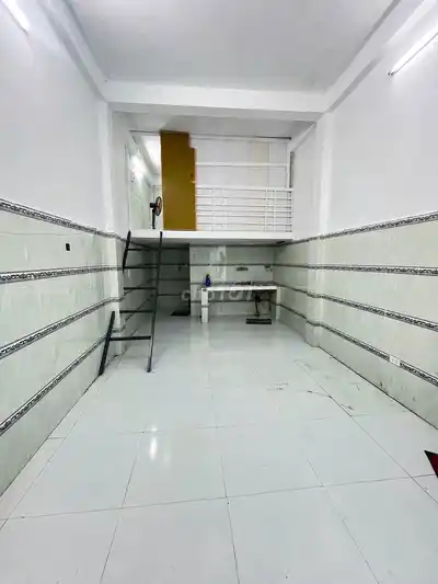 Комната рядом с Политехническим, Педагогическим и Mega Mart в Дананге