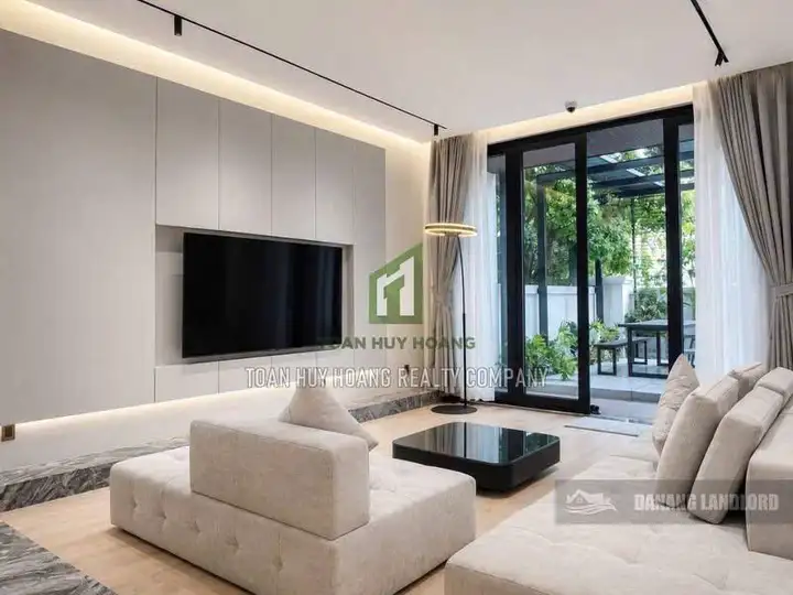 Дом 3 этажа: 4 спальни 4wc