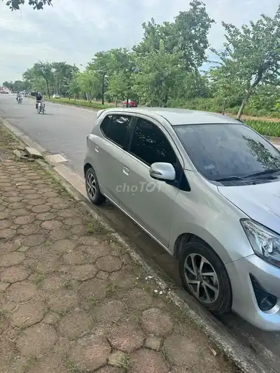 Toyota Wigo 2019 AT серебристый 5 мест